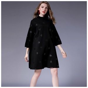 🌸 Black & Gray Polka Dot Oversize Dress